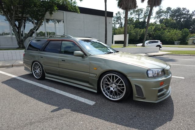 1998 Nissan Stagea JDM car for sale — photo 4 of 20