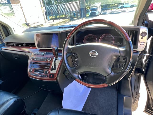 2007 Nissan Elgrand JDM car for sale — photo 12 of 16