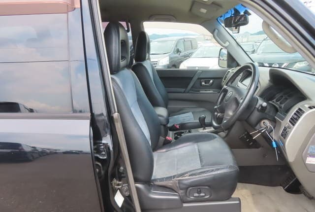 2005 Mitsubishi Pajero JDM car for sale — photo 25 of 25