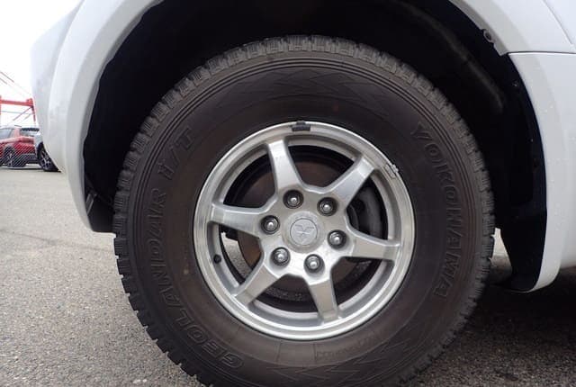 2001 Mitsubishi Pajero JDM car for sale — photo 9 of 25