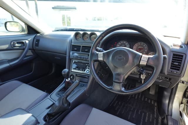1998 Nissan Skyline JDM car for sale — photo 2 of 18