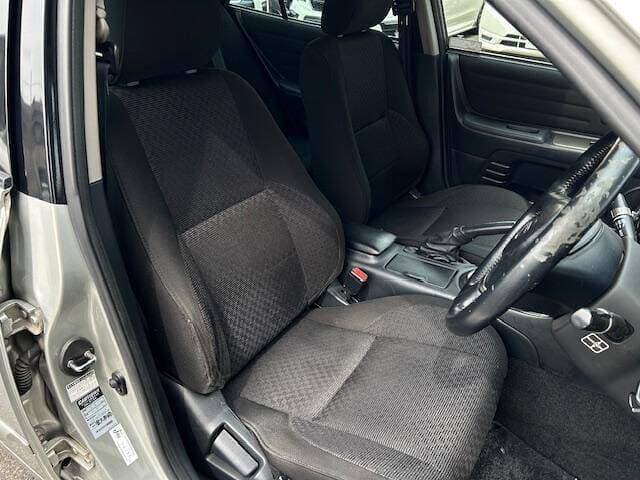 2001 Toyota Altezza JDM car for sale — photo 4 of 12