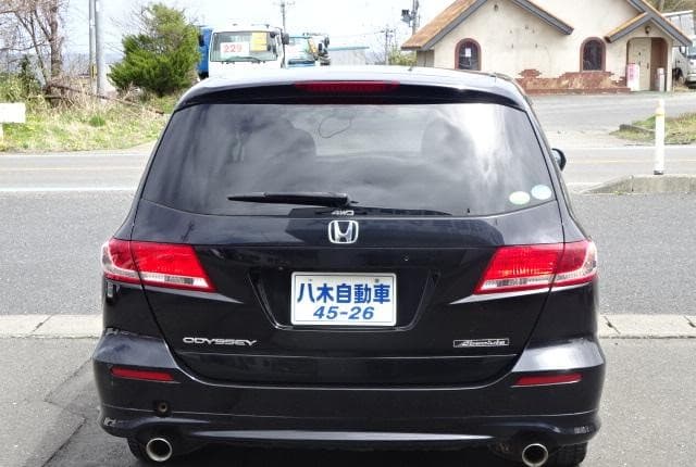 2011 Honda Odyssey JDM car for sale — photo 3 of 25