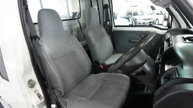 2000 Daihatsu Hijet JDM car for sale — photo 11 of 16
