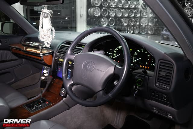 1995 Toyota Celsior JDM car for sale — photo 13 of 25