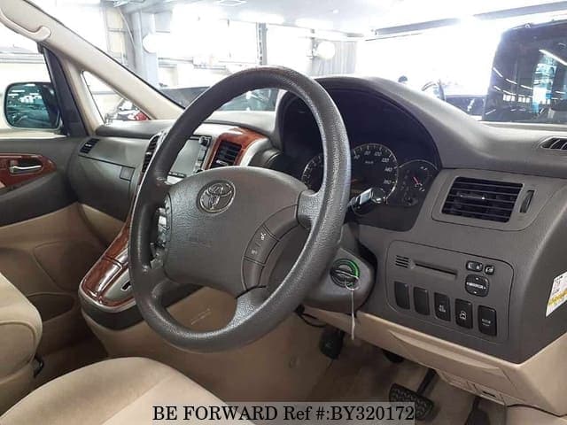 2002 Toyota Alphard JDM car for sale — photo 3 of 8