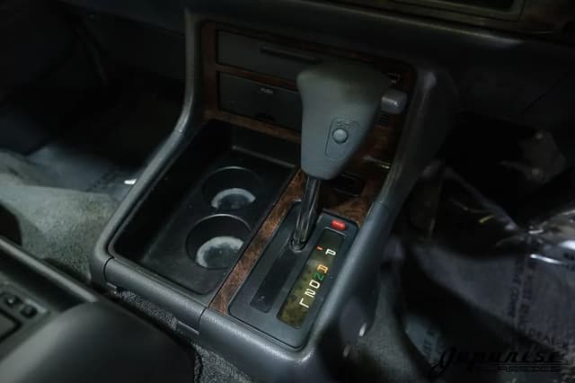 1998 Toyota HiAce JDM car for sale — photo 12 of 25