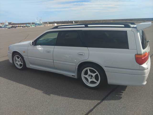 1998 Nissan Stagea JDM car for sale — photo 10 of 19