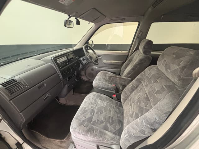 1999 Honda Stepwagon JDM car for sale — photo 18 of 25