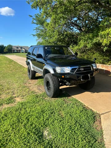 1997 Toyota Hilux Surf JDM car for sale — photo 19 of 23