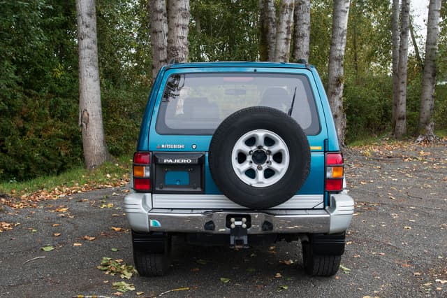 1994 Mitsubishi Pajero JDM car for sale — photo 5 of 15