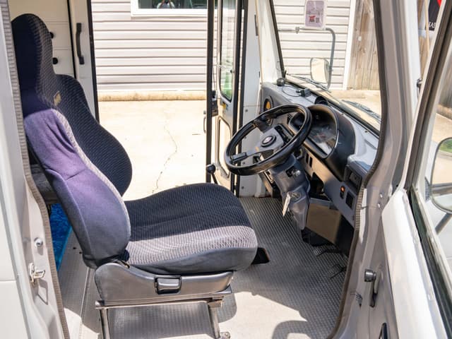 1997 Daihatsu Mira JDM car for sale — photo 9 of 13