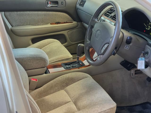 1999 Toyota Celsior JDM car for sale — photo 4 of 25