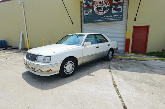 1995 Toyota Crown JDM car for sale — photo 4 of 14