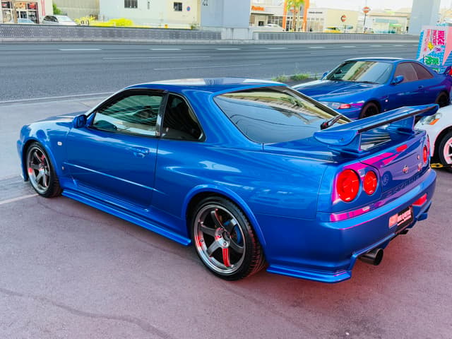 Nissan Skyline JDM car for sale — photo 19 of 25