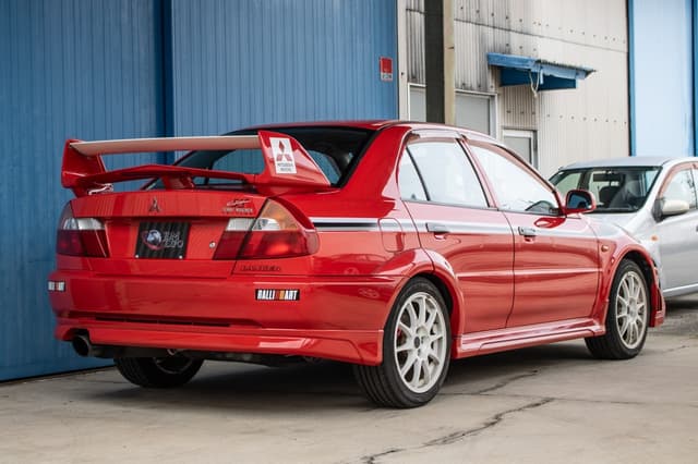 2000 Mitsubishi Lancer Evolution JDM car for sale — photo 13 of 25