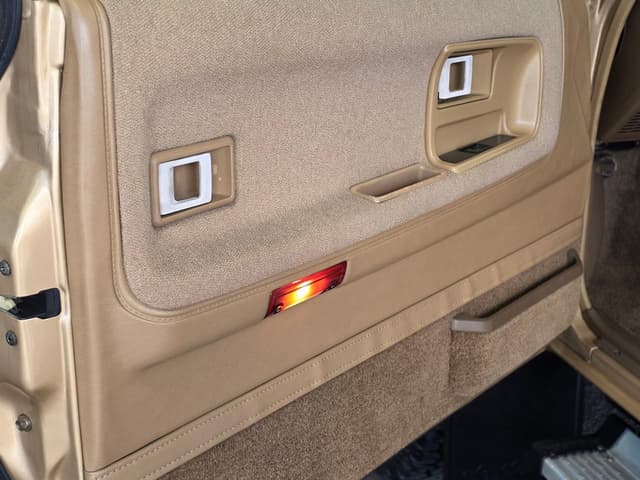 1987 Toyota Hilux Surf JDM car for sale — photo 9 of 25