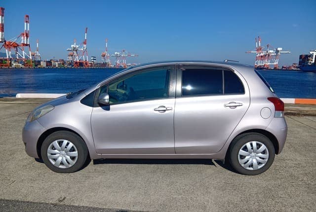 2010 Toyota Vitz JDM car for sale — photo 2 of 25