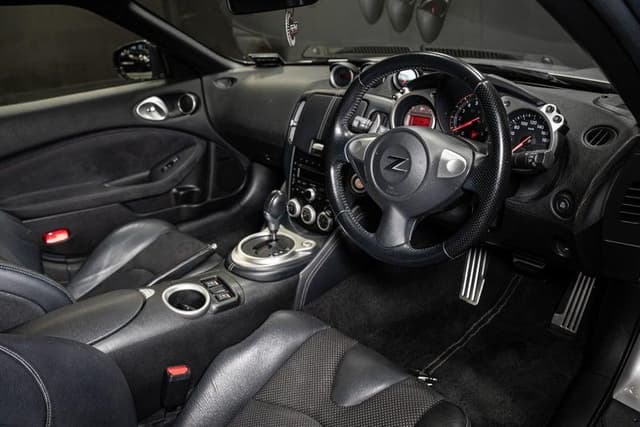 2010 Nissan Fairlady Z JDM car for sale — photo 19 of 20