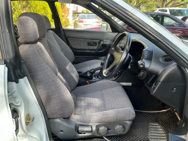 1990 Nissan Skyline JDM car for sale — photo 11 of 16