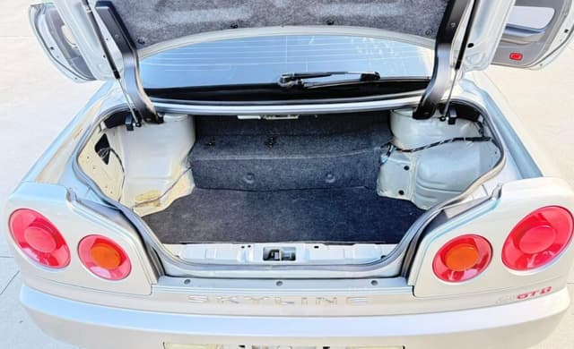1998 Nissan Skyline JDM car for sale — photo 20 of 25