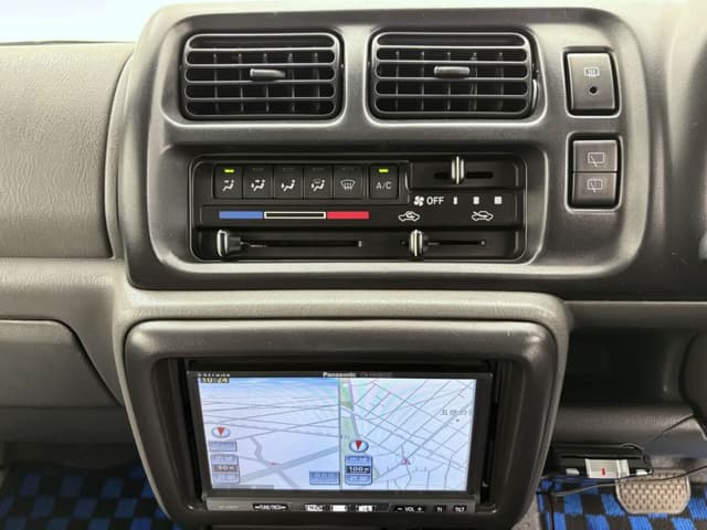 1999 Suzuki Jimny JDM car for sale — photo 13 of 25