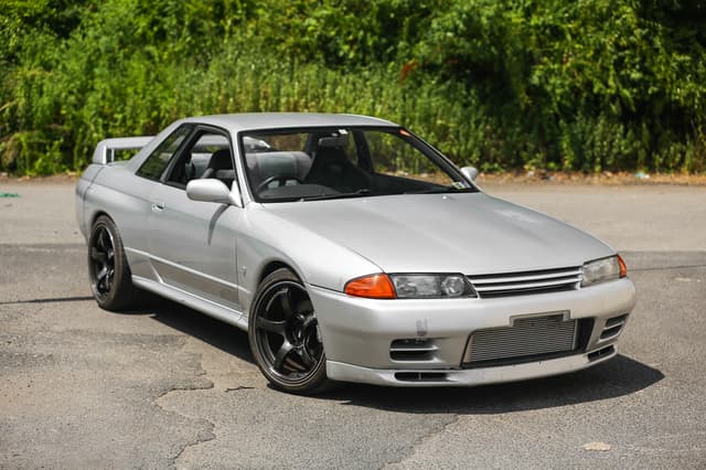 1991 Nissan Skyline JDM car for sale — photo 2 of 25