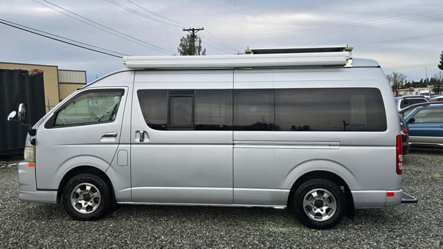 2007 Toyota HiAce JDM car for sale — photo 8 of 21