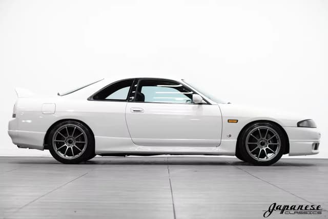 1994 Nissan Skyline JDM car for sale — photo 5 of 25