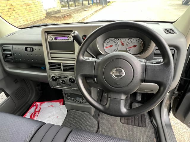2005 Nissan Cube JDM car for sale — photo 14 of 17