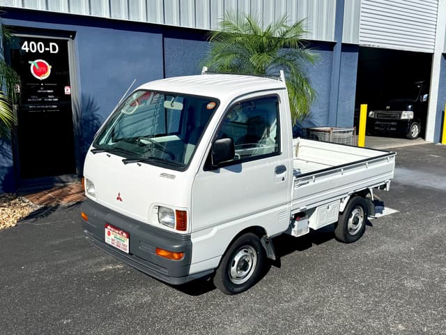 1997 Mitsubishi Minicab JDM car for sale — photo 3 of 17