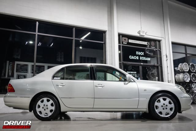 2001 Toyota Celsior JDM car for sale — photo 11 of 21