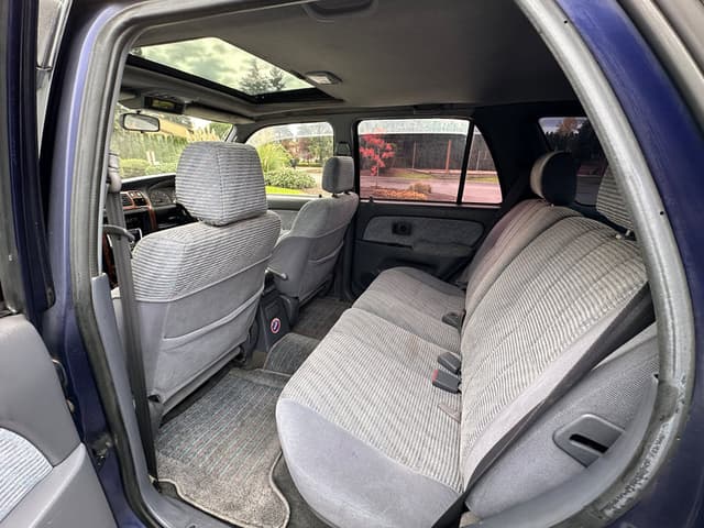 1996 Toyota Hilux Surf JDM car for sale — photo 18 of 25