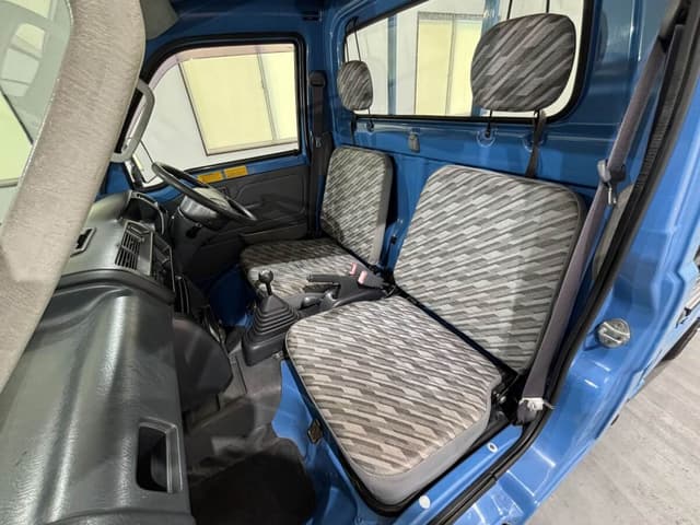 2001 Daihatsu Hijet JDM car for sale — photo 13 of 25
