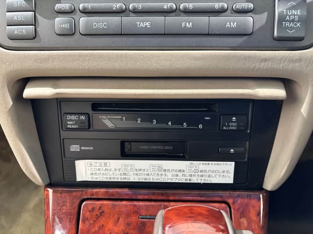 1999 Toyota Crown JDM car for sale — photo 18 of 25