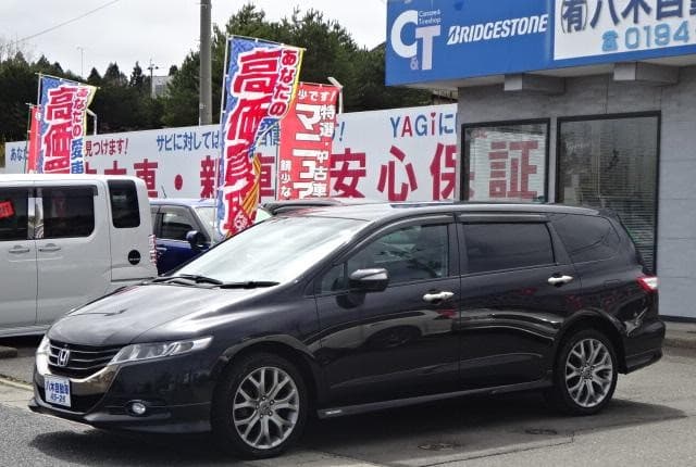 2011 Honda Odyssey JDM car for sale — photo 6 of 25