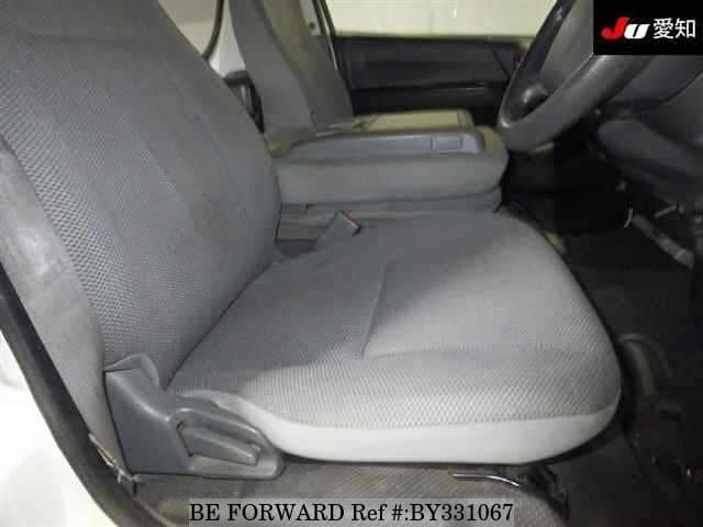 2006 Toyota HiAce JDM car for sale — photo 6 of 8
