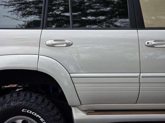 2000 Toyota Land Cruiser JDM car for sale — photo 8 of 10