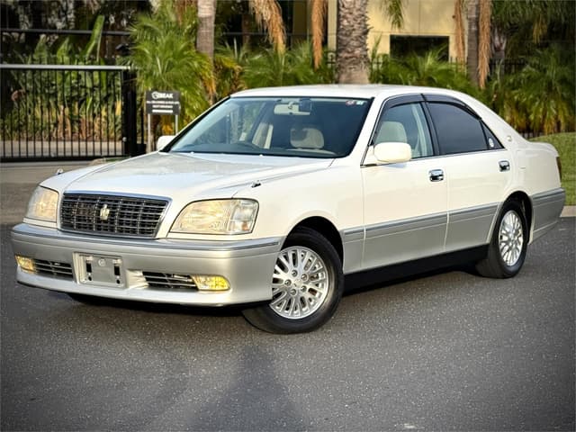 1999 Toyota Crown JDM car for sale — photo 3 of 10