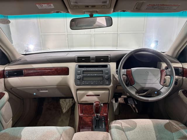 1999 Toyota Crown JDM car for sale — photo 7 of 25