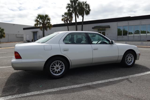 1997 Toyota Celsior JDM car for sale — photo 7 of 21