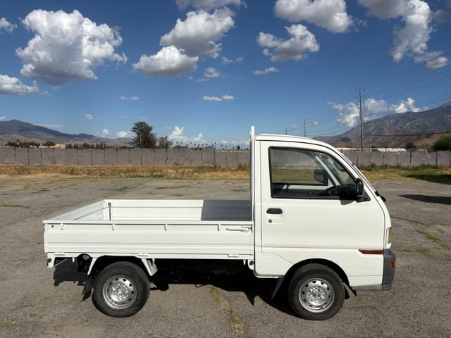 1997 Mitsubishi Minicab JDM car for sale — photo 9 of 25