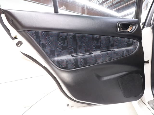 1998 Mitsubishi Legnum JDM car for sale — photo 23 of 25