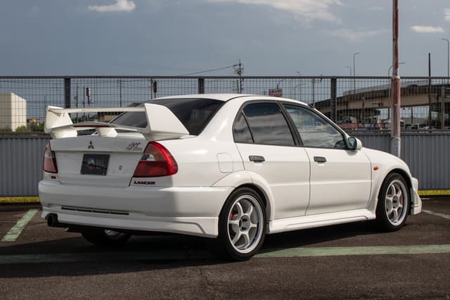 2000 Mitsubishi Lancer Evolution JDM car for sale — photo 13 of 25