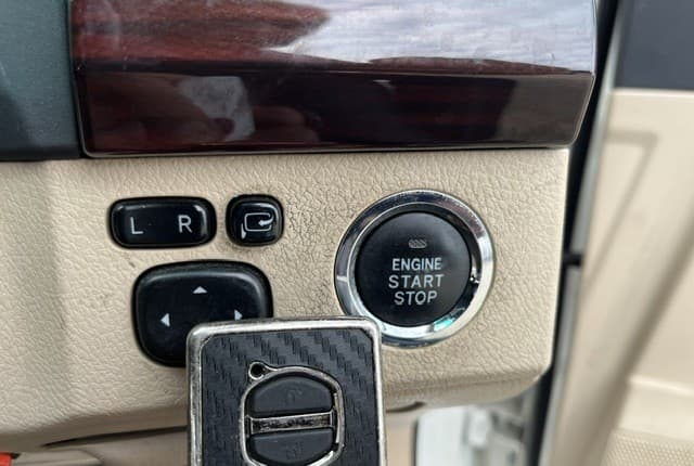 2011 Toyota Mark X JDM car for sale — photo 12 of 25