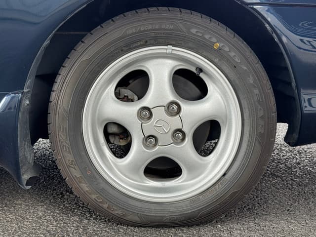 1998 Mazda Roadster (Eunos Roadster / MX-5) JDM car for sale — photo 20 of 25