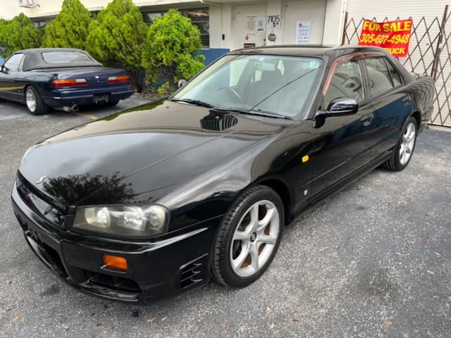 1998 Nissan Skyline JDM car for sale — photo 2 of 17