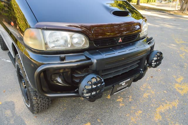1994 Mitsubishi Delica JDM car for sale — photo 21 of 25