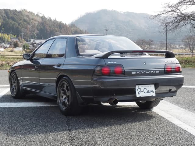 1991 Nissan Skyline JDM car for sale — photo 19 of 24