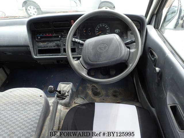 2002 Toyota HiAce JDM car for sale — photo 24 of 25